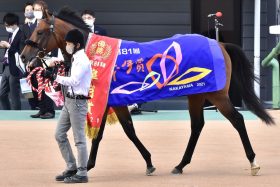 JRA「24年ぶり」関東馬が皐月賞（G1）ワンツーフィニッシュ！ 「東高西低」予感させる人馬の活躍、長らく続いた屈辱の時代から反撃の狼煙