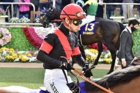 シンザン記念1番人気に推された「良血」が復活V！ 名牝エアグルーヴの孫が重賞に匹敵の好時計で快進撃の予感