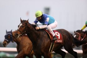 JRAの「水まき疑惑」に揺れた横山典弘＆ゴールドシップ“まさか”の天皇賞・春（G1）制覇……メディアにも出回らなかったレース当時、何があったのか