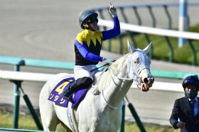 JRA「何故」ソダシの独壇場だったのか。G1馬5頭の史上最高メンバー集結も、拍子抜けのワンサイド…楽勝劇を生んだ「思惑」の交差と「想定外」のアクシデント