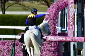 JRA ソダシ2冠に早くも黄信号!? 桜花賞（G1）レコードVで安藤勝己氏指摘「ディープ馬場」克服も……、「41戦未勝利」のジンクスが最大のネック？