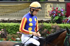 オークス（G1）元JRA安藤勝己氏も苦言を呈した「最長」遅延の裏側…G1初騎乗ジョッキーが「顔面蒼白」となった衝撃の後ろ蹴り