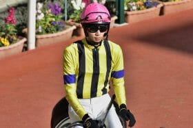 JRA「申し訳ございませんでした」2年目新人ジョッキー、約1年ぶりの特別戦1番人気も不可解敗戦で44戦0勝…大物ドゥラドーレスと「同配合」の期待馬がまさかのブービー負け