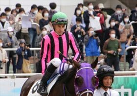 C.ルメール「楽勝」遅咲きの大器が2連勝！イクイノックス厩舎の「看板娘」に名乗り