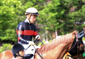 名門期待の長距離砲「4馬身差」快勝劇で菊花賞を視野！ 川田将雅と“夏コク上がり馬”コンビ継続でラスト一冠参戦なるか