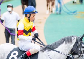 JRA「世界のYAHAGI」がもたらしたパンサラッサの快挙！ C.ルメールも絶賛した適材適所、「13年間」G1未勝利でもベテラン騎手の起用を迷わなかったワケ
