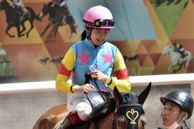 タイムオーバー11頭救出の「21馬身差」衝撃レコード!? 今村聖奈にG1騎乗もたらした怪物候補のド派手デビュー！