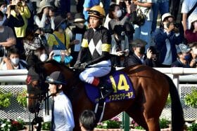 天皇賞・春（G1）アスクビクターモア陣営の「非情采配」にファン激震！ 2年続いた菊花賞馬の乗り替わり