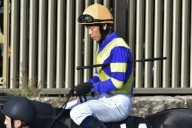 「ムチを取り上げた方がええんちゃう」イジられた制裁王が久々の重賞制覇…名伯楽の愛弟子は岡部幸雄や横山典弘にも師事、いぶし銀の中堅に復調の兆し