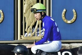 朝日杯FS組「その後」が悲惨……単勝1.7倍ドルチェモアまで撃沈。「おかしいなと感じる部分が」主戦・横山和生が首を傾げる惨敗の裏にあった予定変更