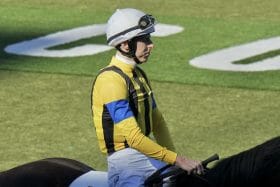 「理想の競馬」D.レーンにファンの不満爆発!? 被害馬続出でも255万ゲット、横山武史「あれだけの不利を受けてしまっては……」