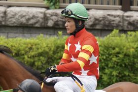 「単勝328.1倍」シンガリ18番人気が崖っぷちで掴んだ初白星！ 惨敗続きの超人気薄がまさかの「大変身」を遂げたワケ