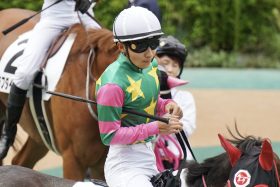 「同期」古川奈穂VS永島まなみリーディング争いの結末は……。勝ち星並んだ最終日も、最後は2年目の若手が5勝爆発で大逆転優勝