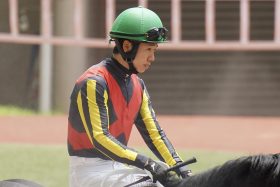 ノーステッキで「7馬身差」の一人旅！ 珍名馬が甘くない走りで他馬を圧倒…「テンよし中よししまいよし」で松山弘平も能力に太鼓判
