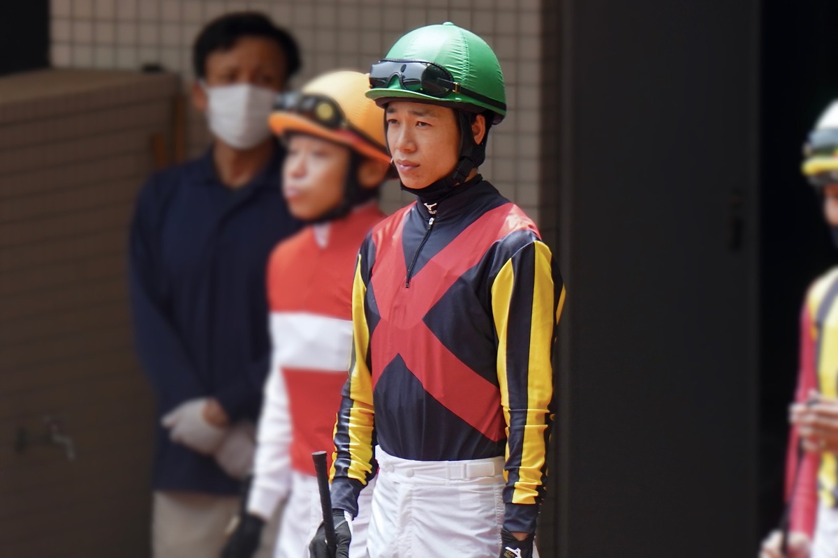 松山弘平「馬の能力は抜けていた」負け惜しみに待った!? 「わりーけど、この馬走るよー」西山茂行オーナー予言通りの大物食い！の画像1