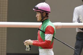 【朝日杯FS】有力馬「降板」の若武者に訪れた幸運？ 関東の名門と新馬戦初タッグ、「3.5億円ホース兄」の実力やいかに