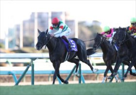 “イクイノックスやコントレイルができなかった偉業”を成し遂げるか…、ホープフルSの超新星シンエンペラーって何者？