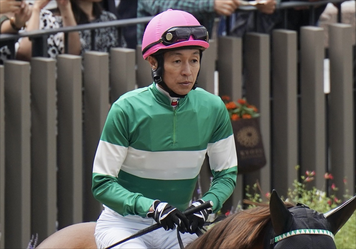 競馬 美味しけれ イクイノックス ルメール 直筆サイン入り A4写真 証拠有り！藤田菜七子