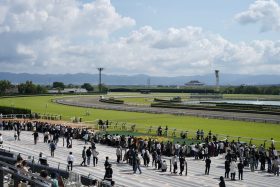 武豊「乗り替わり」でも騎乗予定馬が快進撃！ 今週は「和製フライトライン」とエリザベス女王杯の大穴に注目